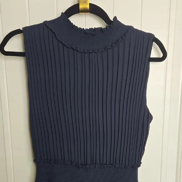 Nanette Lepore Navy Blue Sleeveless Jumpsuit Accordion Pleated Wide Leg Holiday - Picture 3 of 8